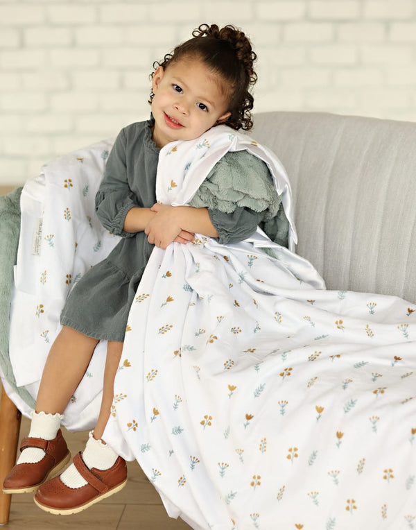 Itsy Bitsy Flower Gold Blanket